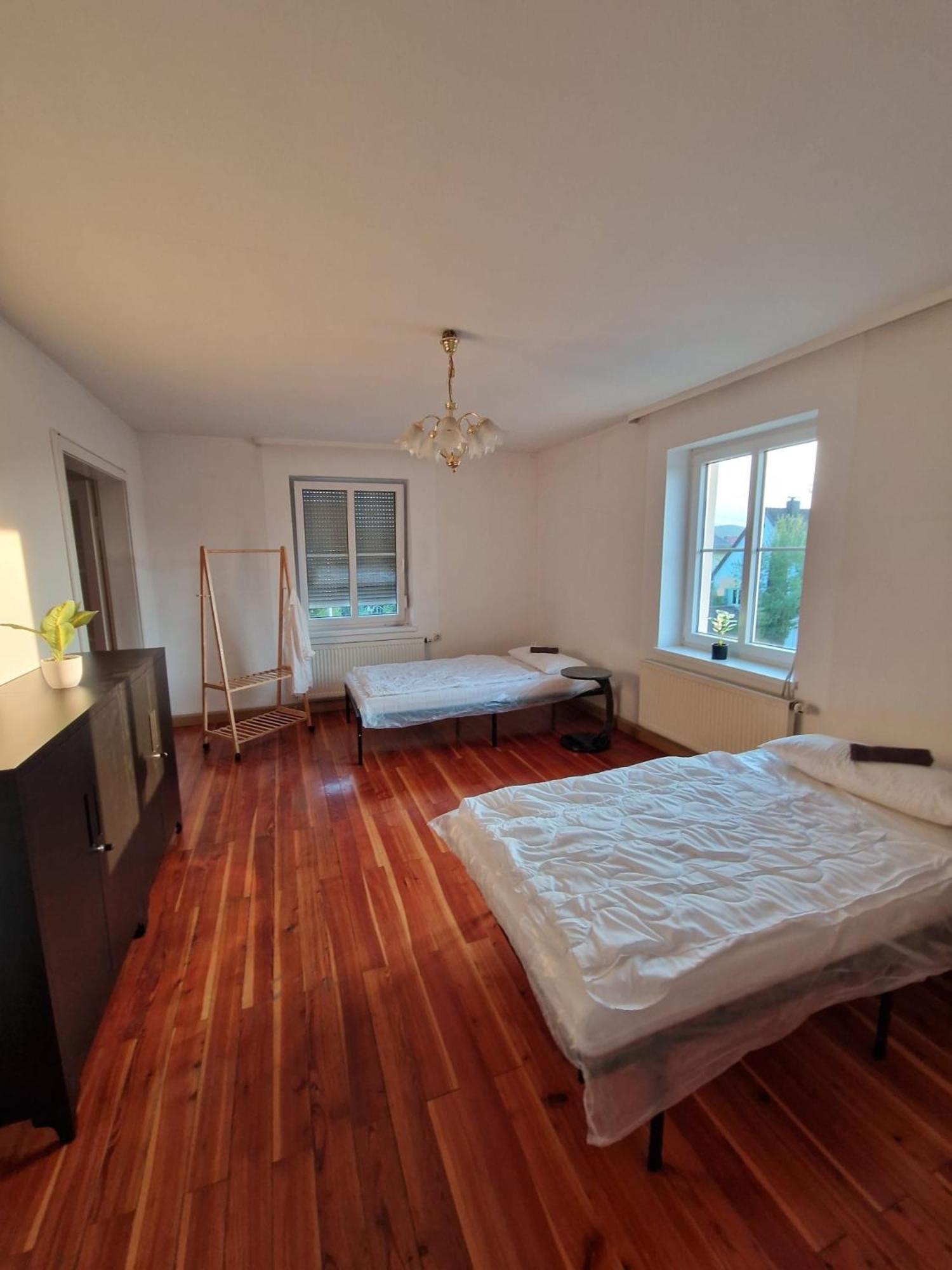Schoene Wohnung Mit 6 Einzelbetten, Geeignet Fuer Monteure Winnenden Exterior foto
